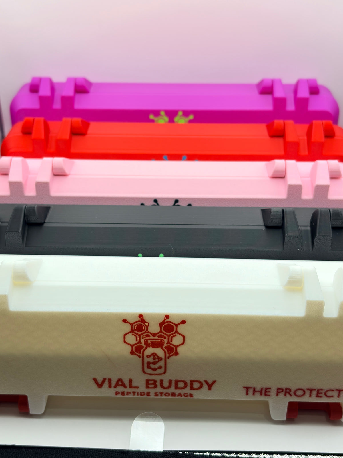Protective syringe carrying case for insulin and peptide pens and your syringes